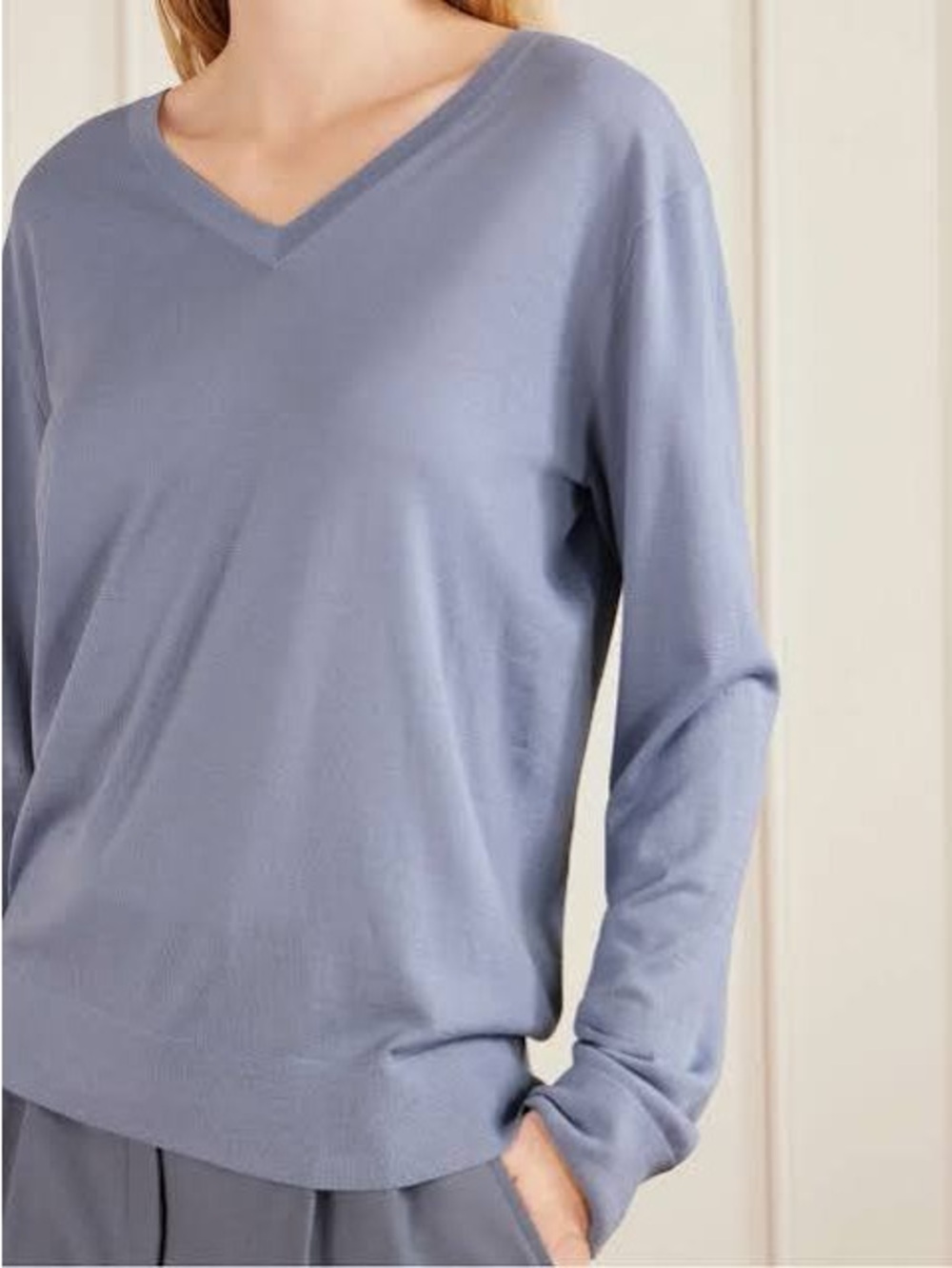 Theory cotton v neck sweater - lightweight